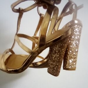 Rouge Helium Metallic Gold Heels